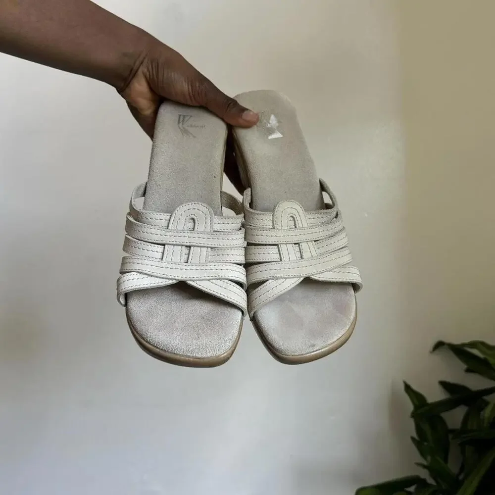 Vintage creamy cut out‎ Strappy slip on block Heeled Sandals